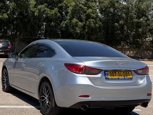 מאזדה 6