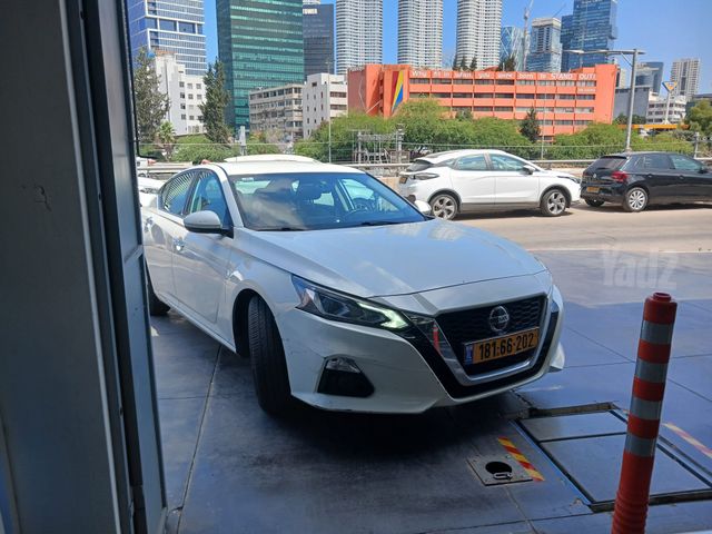 ניסאן אלטימה