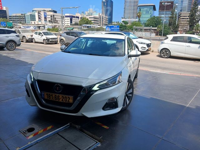 מודעת רכב ניסאן אלטימה