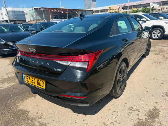 יונדאי אלנטרה