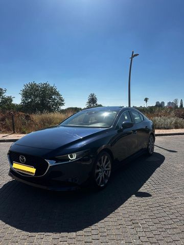 מאזדה 3