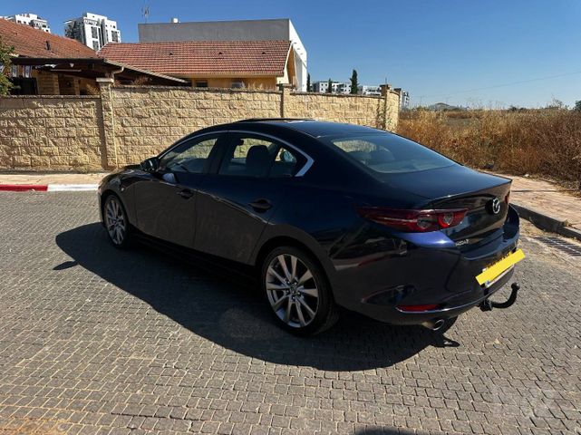 מאזדה 3