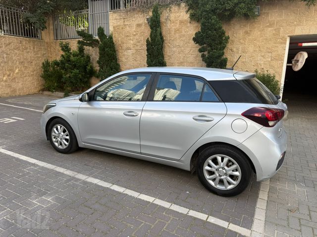 יונדאי i20