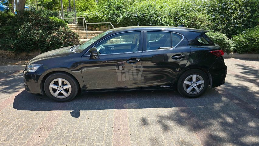 לקסוס CT