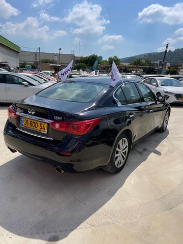 אינפיניטי Q50