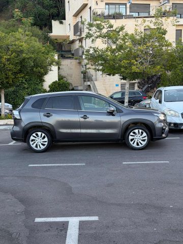 סוזוקי S-Cross