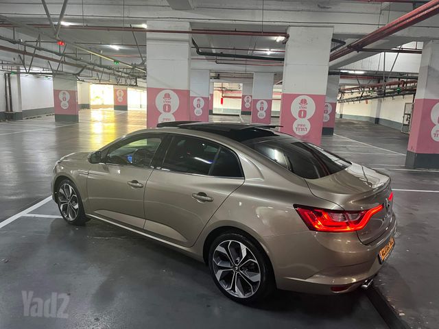 רנו מגאן