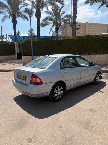 טויוטה קורולה