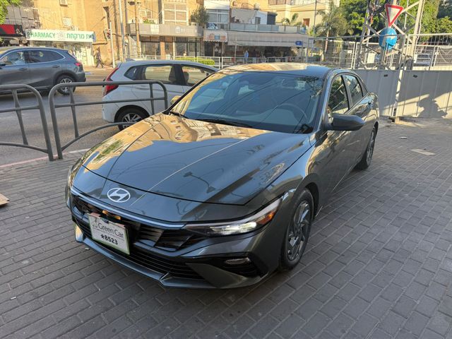 יונדאי אלנטרה