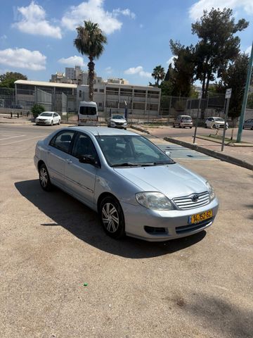 טויוטה קורולה