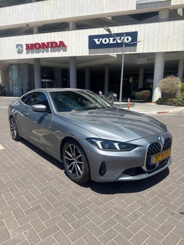 מודעת רכב ב מ וו סדרה 4