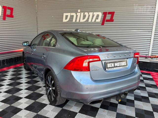וולוו S60