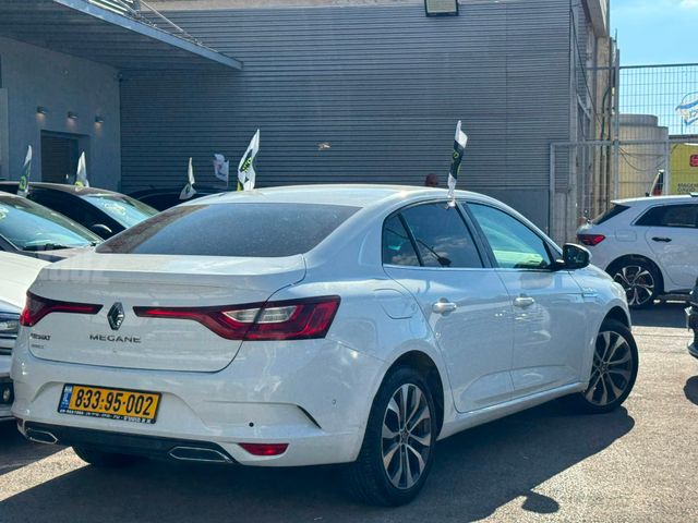 רנו מגאן