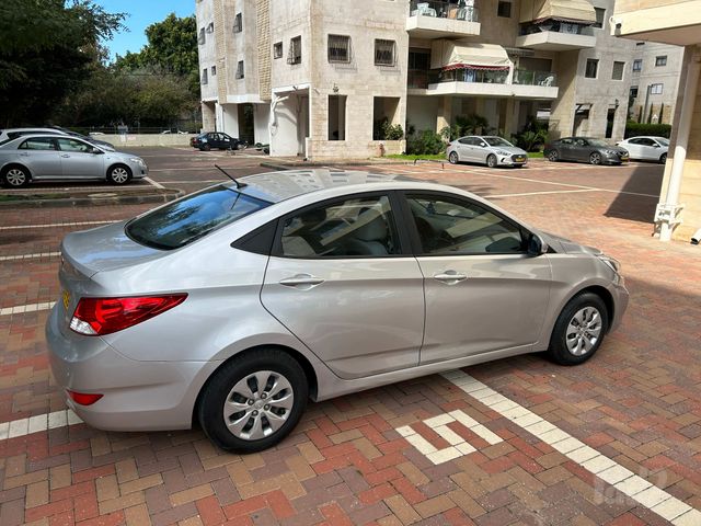 יונדאי אקסנט i25