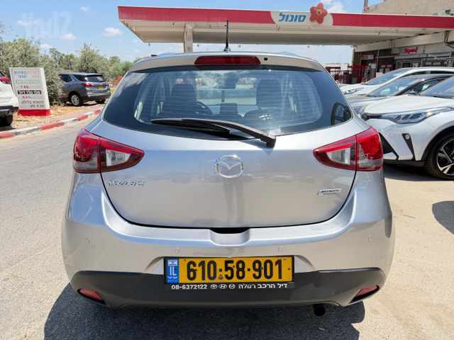 מודעת רכב מאזדה 2 2