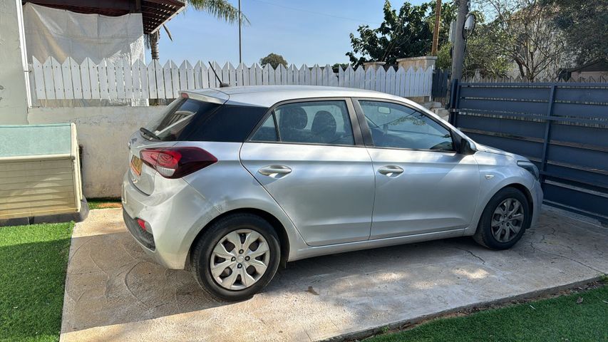 יונדאי i20