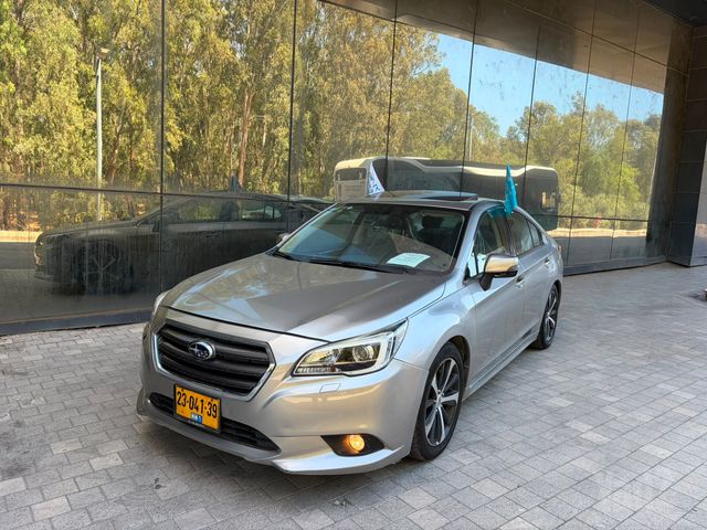 סובארו B4/לגאסי