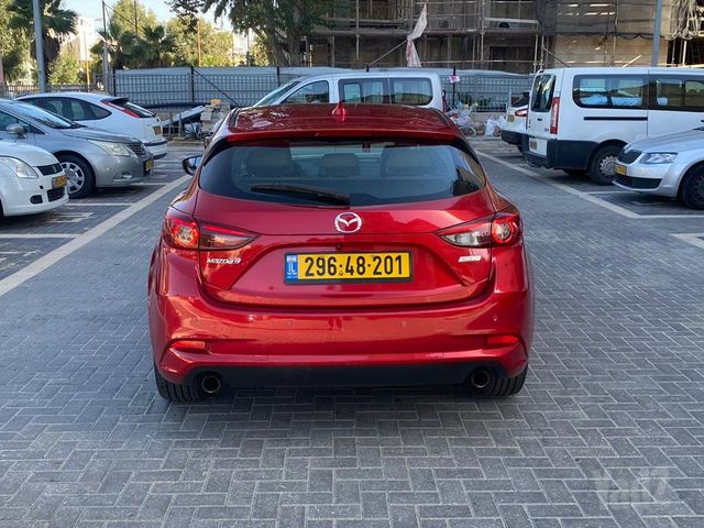 מאזדה 3