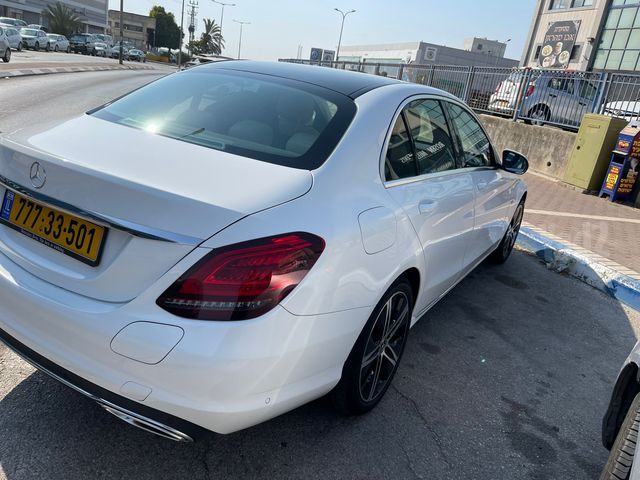 מודעת רכב מרצדס-בנץ C-class