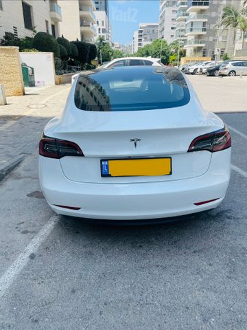 טסלה מודל 3