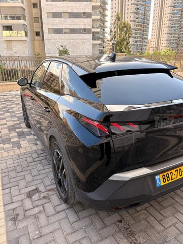 פיג'ו 3008