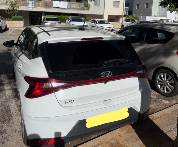 יונדאי i20