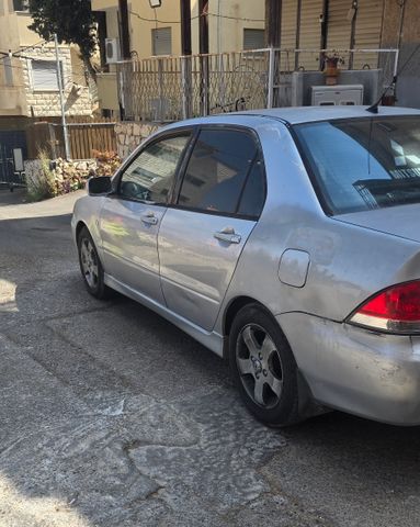 מיצובישי לנסר