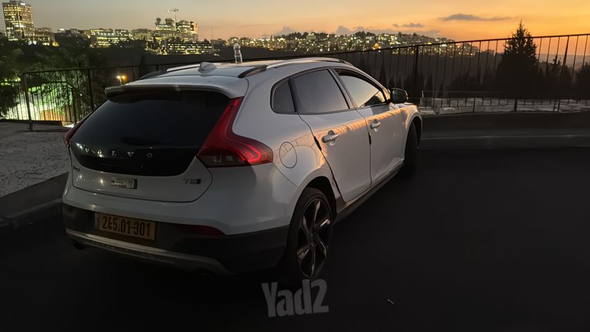 מודעת רכב וולוו V40