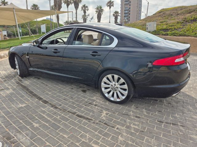 יגואר XF