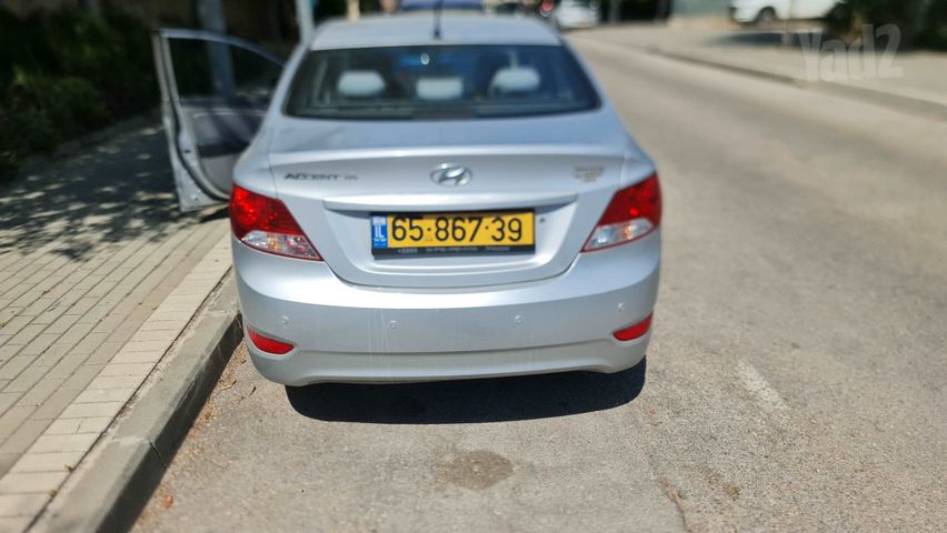 יונדאי אקסנט i25