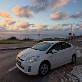 מודעת רכב טויוטה פריוס