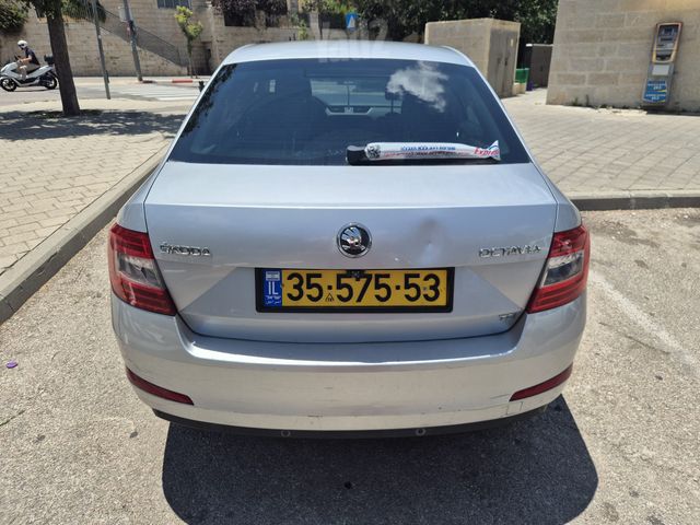 סקודה אוקטביה