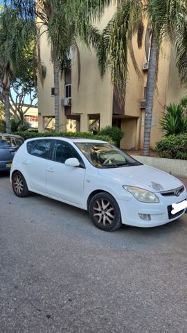 יונדאי i30