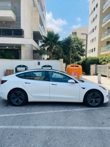 טסלה מודל 3