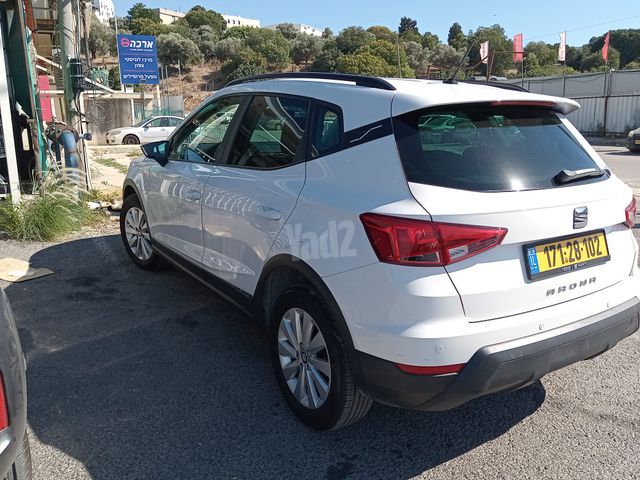 מודעת רכב סיאט ארונה