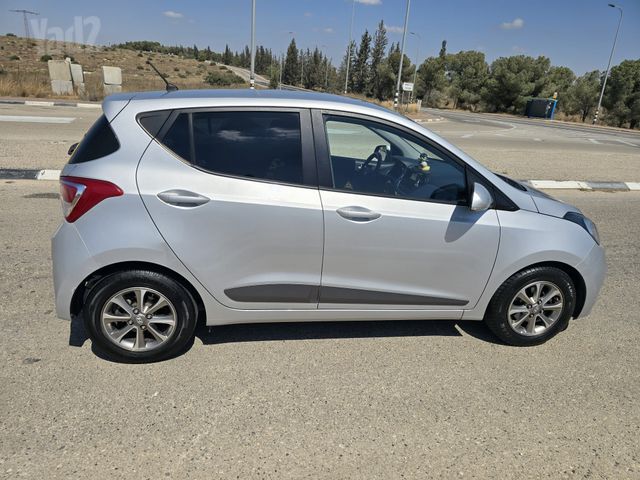 יונדאי i10