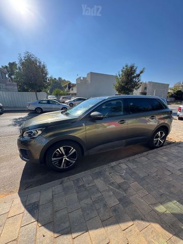 פיג'ו 5008
