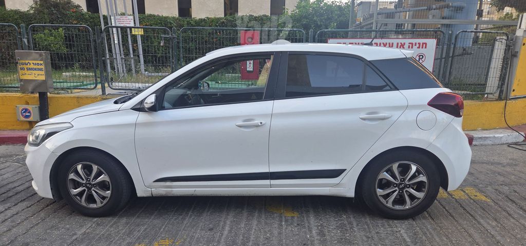 יונדאי i20