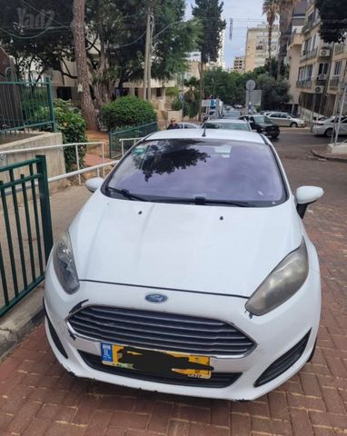 מודעת רכב פורד פיאסטה
