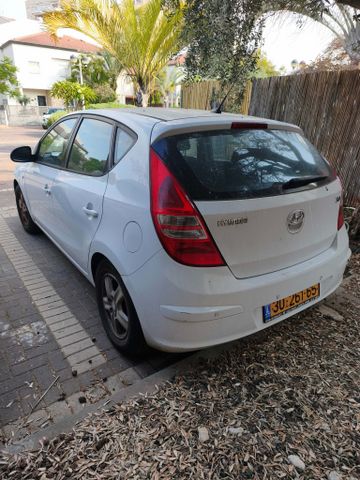 יונדאי i30