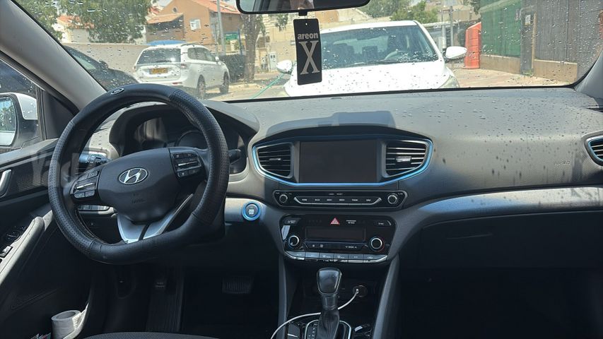 יונדאי איוניק