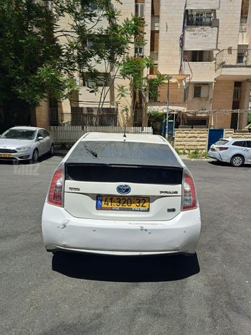 טויוטה פריוס