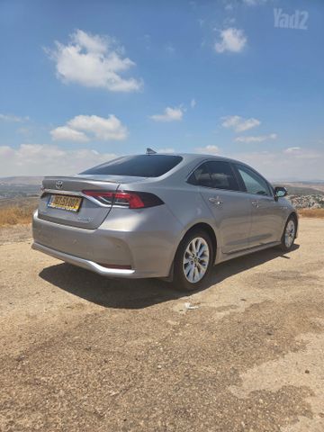 טויוטה קורולה