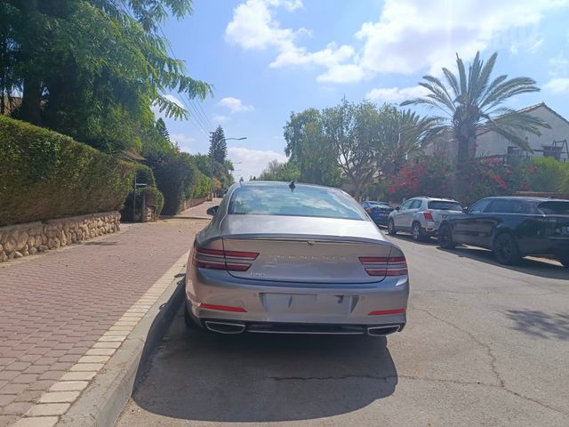 מודעת רכב ג'נסיס G80