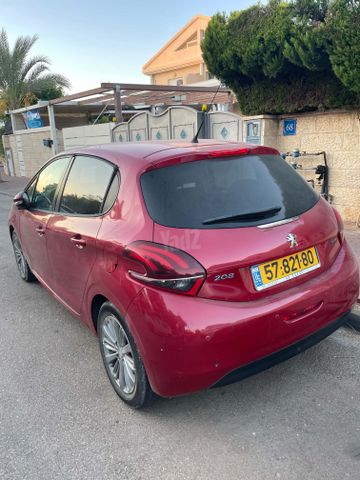 פיג'ו 208