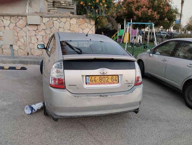 מודעת רכב טויוטה פריוס