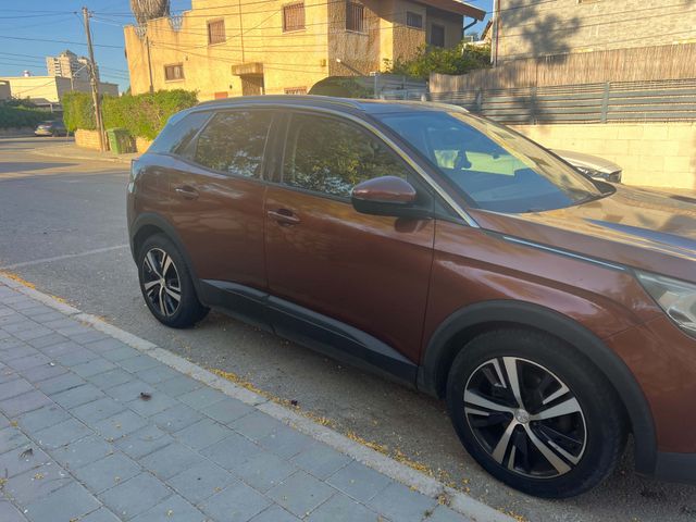פיג'ו 3008