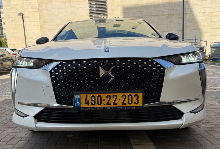 מודעת רכב די.אס 4