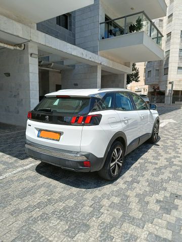 פיג'ו 3008