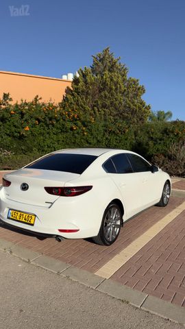 מאזדה 3